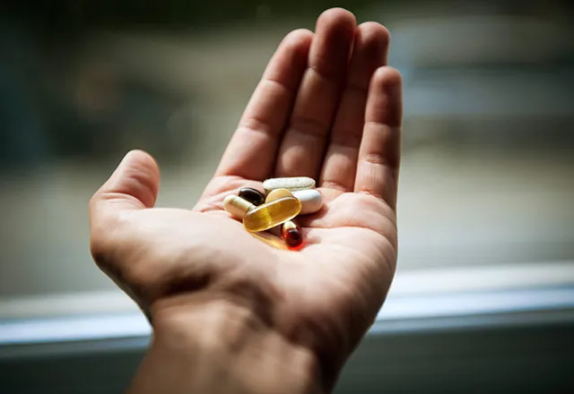 درمان دارویی لرزش دست در جوانان